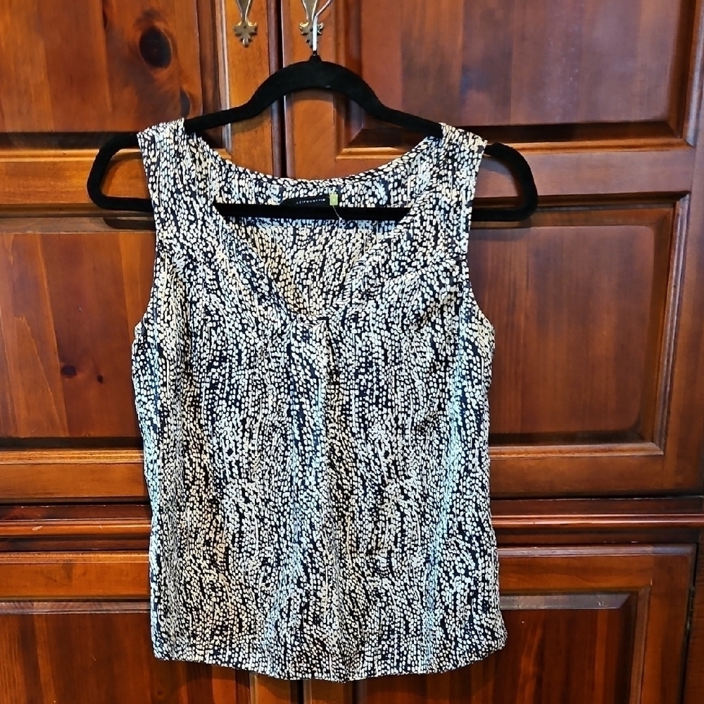 Leifsdottir Navy and Cream Sleeveless V-Neck Blouse, NWOT